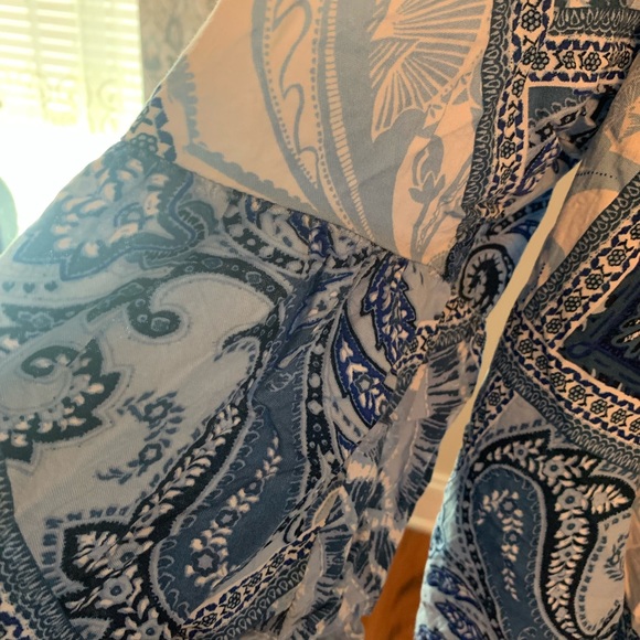 New Directions plus size 3x summery blue top with elastic top and ruffled sleeve - Picture 4 of 7